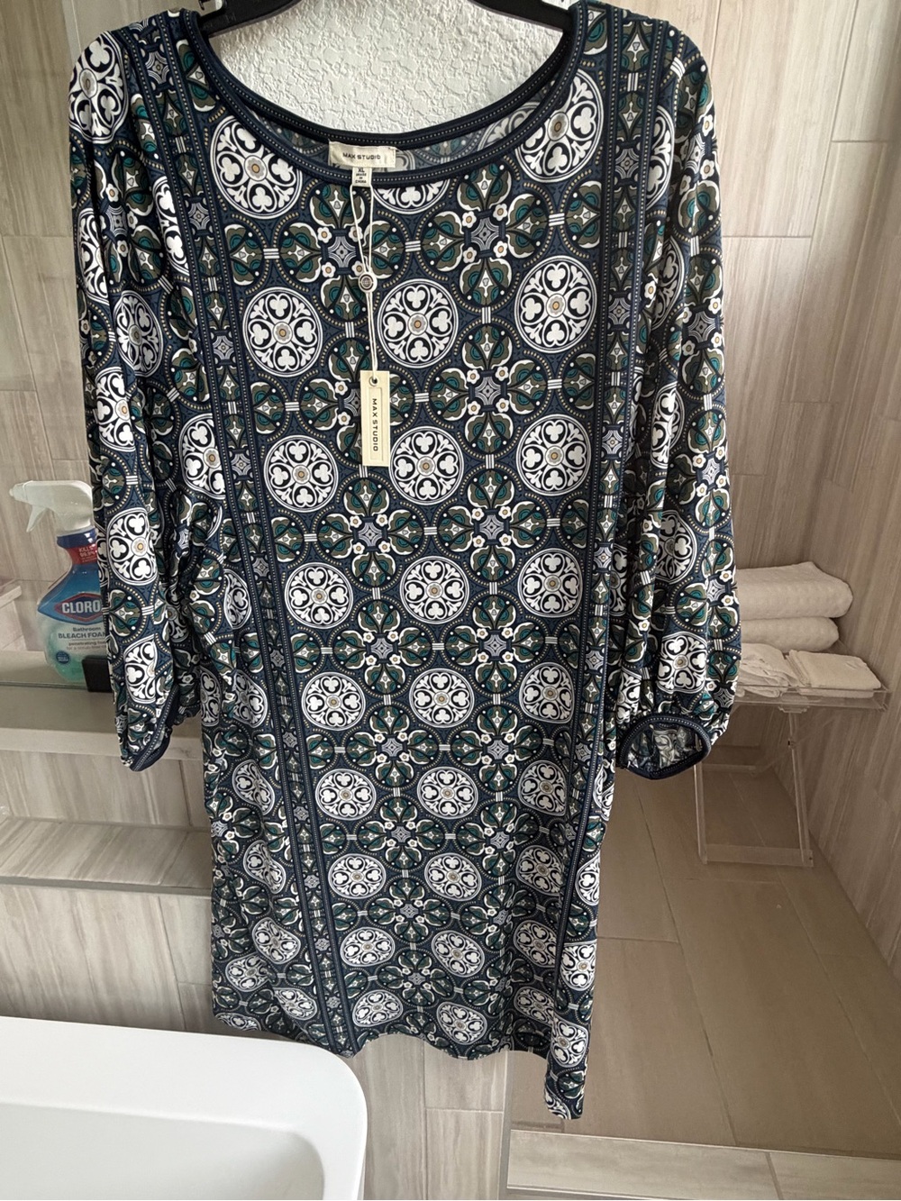 Max Studio Green and Navy Geometric Long Sleeve Dress